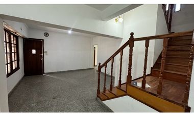 Venta casa 4 AMB paso del rey ACH