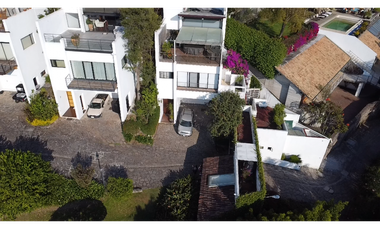 CASA EN VENTA EN VALLE DE BRAVO