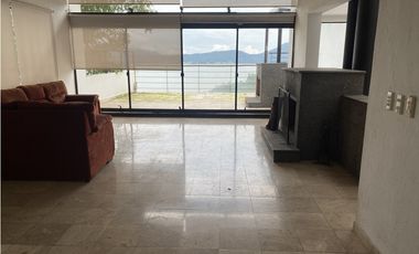 CASA EN VENTA EN VALLE DE BRAVO
