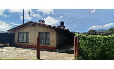 OPORTUNIDAD, CASA EN VENTA VALLE DE BRAVO