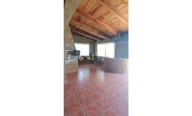 OPORTUNIDAD, CASA EN VENTA VALLE DE BRAVO