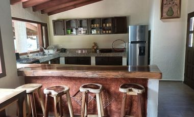 CASA EN RENTA AVANDARO, VALLE DE BRAVO