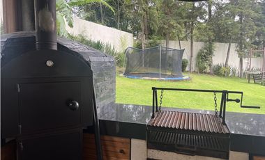 CASA EN VENTA EN AVNDARO, VALLE DE BRAVO