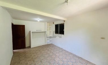 Casa sola en venta en Mártires de Chicago, Xalapa, Veracruz