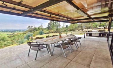 En venta Casa Moderna de 2 niveles en Condominio, Tenjo, Cundinamarca