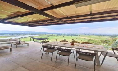 En venta Casa Moderna de 2 niveles en Condominio, Tenjo, Cundinamarca