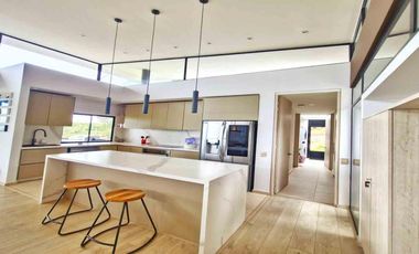 En venta Casa Moderna de 2 niveles en Condominio, Tenjo, Cundinamarca