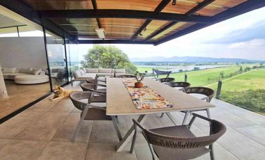 En venta Casa Moderna de 2 niveles en Condominio, Tenjo, Cundinamarca