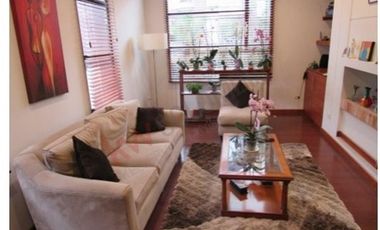 HERMOSA CASA EN VENTA EN CAJICA MUY CENTRAL