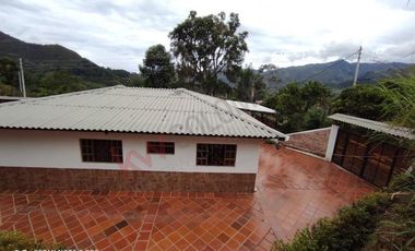 HERMOSA CASA QUINTA EN VENTA EN PACHO