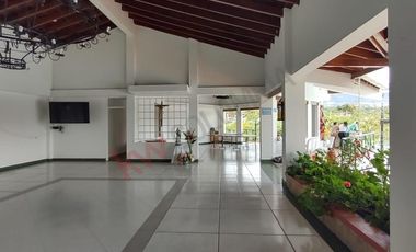 Moderna Casa Campestre en Venta (condominio) - Silvania- Cundinamarca