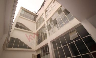 Se vende en el centro de Choachí Cundinamarca, Un edificio de 4 plantas,