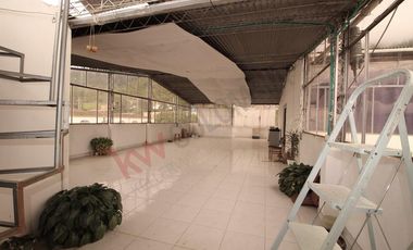 Se vende en el centro de Choachí Cundinamarca, Un edificio de 4 plantas,