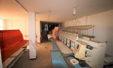 Se vende en el centro de Choachí Cundinamarca, Un edificio de 4 plantas,