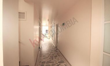 Se vende en el centro de Choachí Cundinamarca, Un edificio de 4 plantas,