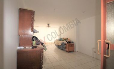 Se vende en el centro de Choachí Cundinamarca, Un edificio de 4 plantas,