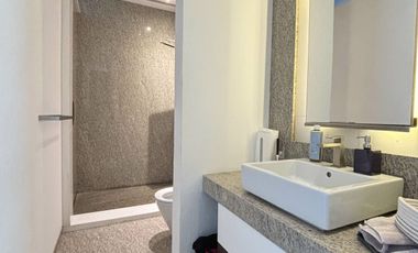 CASA EN BOSQUES DE LAS LOMAS OPORTUNIDAD ACABADOS AAA