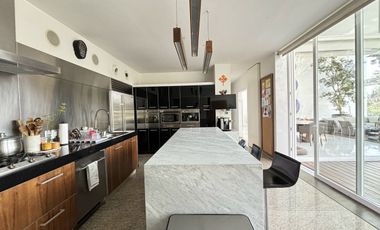 CASA EN BOSQUES DE LAS LOMAS OPORTUNIDAD ACABADOS AAA