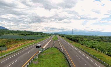 Parcela en Venta a 500mts de la caseta de cobro Acatlán