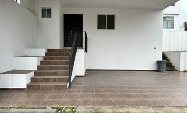 CASA EN VENTA CUMBRES 8avo. SECTOR