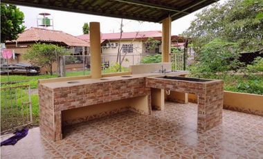 VENDO CASA DE SEGUNDA EN BOQUERON