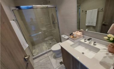 VENTA APARTAMENTO CON MEJORAS 32Om2 PUNTA PAITILLA PH OCEAN FRONT MC