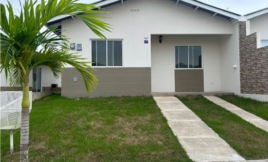 SE ALQUILA CASA EN PLAYA DORADA