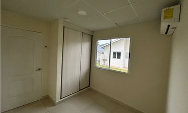 SE ALQUILA CASA EN PLAYA DORADA
