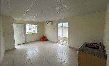 SE ALQUILA CASA EN PLAYA DORADA