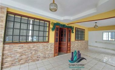 VENDO CASA EN VIA PRINCIPAL LOS ALGARROBOS
