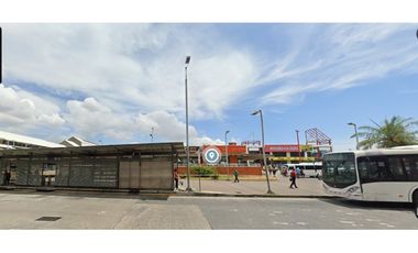 ALQUILER LOCAL EN LOS ANDES MALL 1061 M2  PARTE EXTERNA