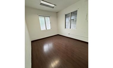 Casa para uso Comercial 320 mts en alquiler San Francisco -