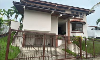 ALQUILO CASA EN BARRIO PRIVADO - ALTOS DEL GOLF $3000!!