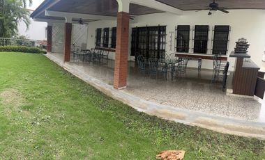 ALQUILO CASA EN BARRIO PRIVADO - ALTOS DEL GOLF $3000!!