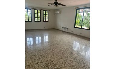 ALQUILO CASA EN BARRIO PRIVADO - ALTOS DEL GOLF $3000!!