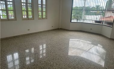 ALQUILO CASA EN BARRIO PRIVADO - ALTOS DEL GOLF $3000!!
