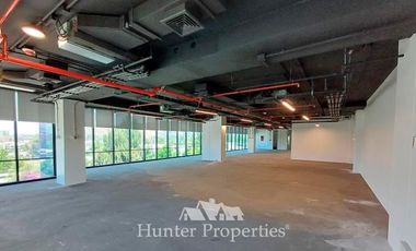 Oficina en Arriendo en Avda La Dehesa Central, frente a Portal