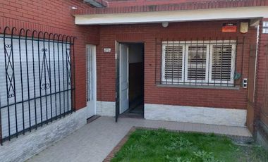 Casa PH en venta en Wilde