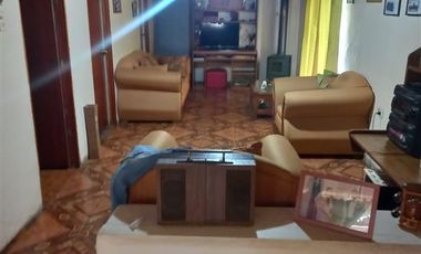 Casa en Venta en A 35 Kilometro de Linares por la Escuela y Posta de Vega de Salas