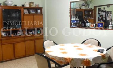 Chalet en venta en Moron