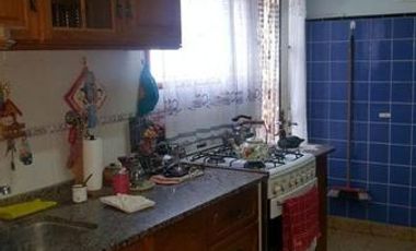 Chalet más departamento de 1 ambiente con baño