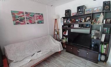 Casa en venta - 3 Dormitorios 1 Baño - Local - 186Mts2 - Ramos Mejía