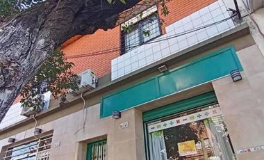 Casa en venta - 3 Dormitorios 1 Baño - Local - 186Mts2 - Ramos Mejía
