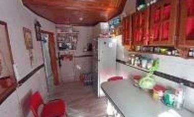 Casa en venta - 3 Dormitorios 1 Baño - Local - 186Mts2 - Ramos Mejía