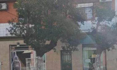 Casa en venta - 3 Dormitorios 1 Baño - Local - 186Mts2 - Ramos Mejía