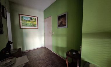 VENTA Dpto en plena peatonal de Santa Fe!
