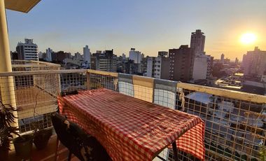 VENTA Dpto en plena peatonal de Santa Fe!
