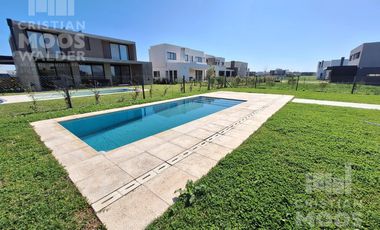 Casa en venta 6 ambientes - Riberas