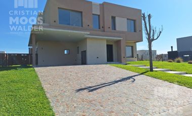 Casa en venta 6 ambientes - Riberas