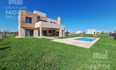 Casa en venta 6 ambientes - Riberas